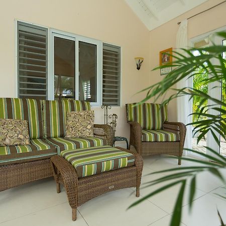 Ocho Rios Under The Palms Villa Eksteriør bilde